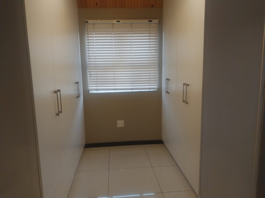 4 Bedroom Property for Sale in Ravensmead Western Cape